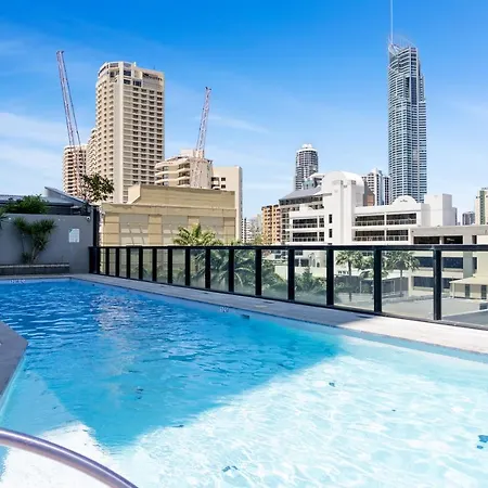 Circle On Cavill Canal Views Huge Apartment Gold Coast Exterior photo