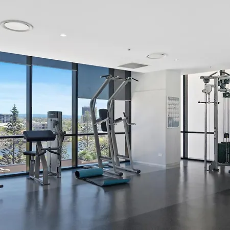 Circle On Cavill Canal Views Huge Apartment Gold Coast Exterior photo