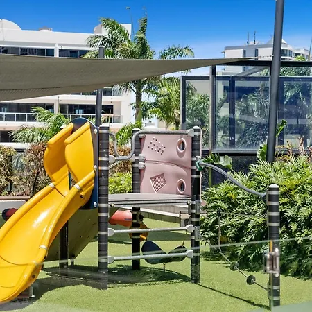 Circle On Cavill Canal Views Huge Apartment Gold Coast Exterior photo